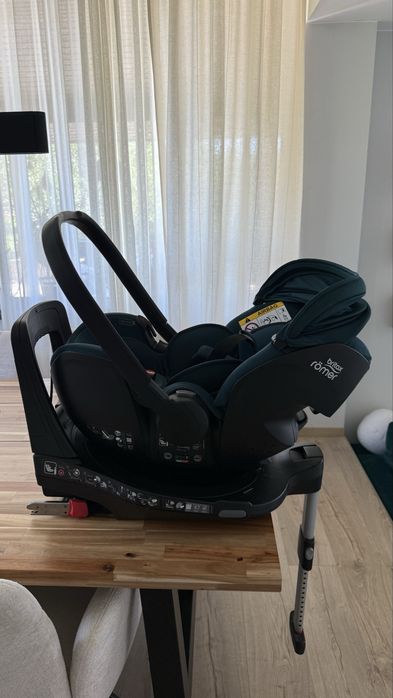 Britax Römer BABY-SAFE 5Z2 + FLEX BASE 5Z – stare impecabilă
