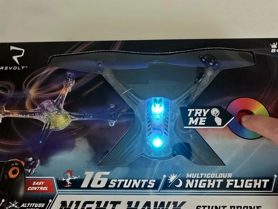 Revolt, NightHawk Stunt Drone RC, drona cu lumini si telecomanda