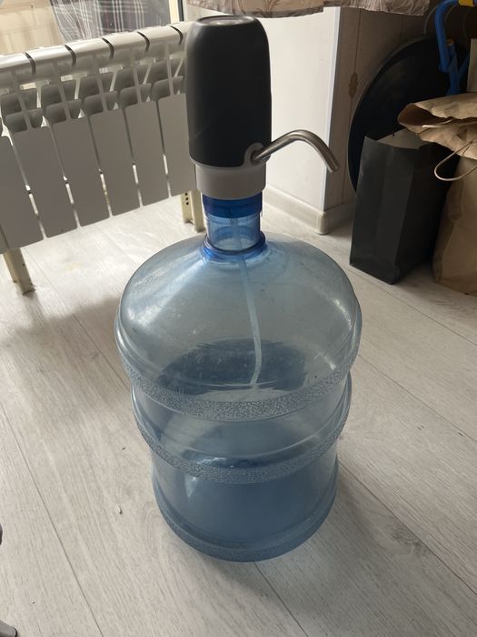 Бутыль 19 литров с электрической помпой