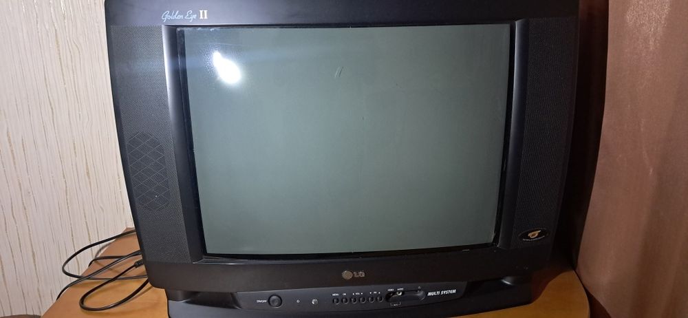 LG ЭЛТ телевизор
