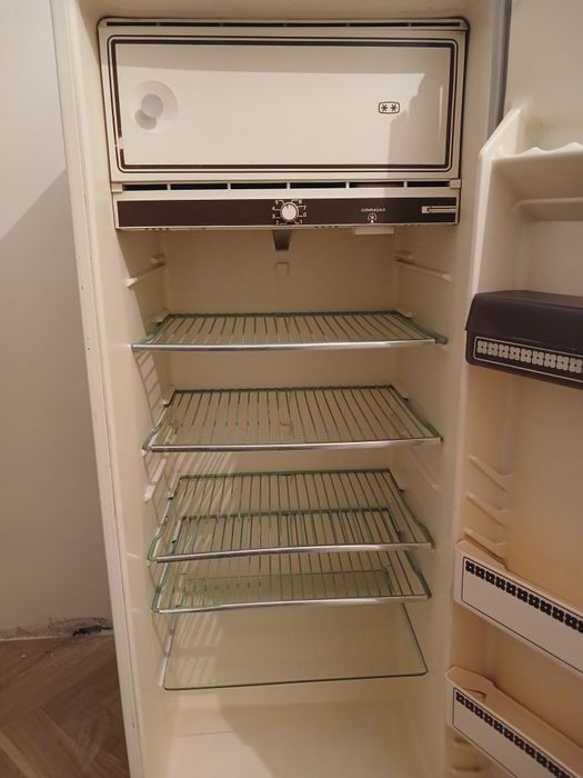 Продам холодильник Бирюса