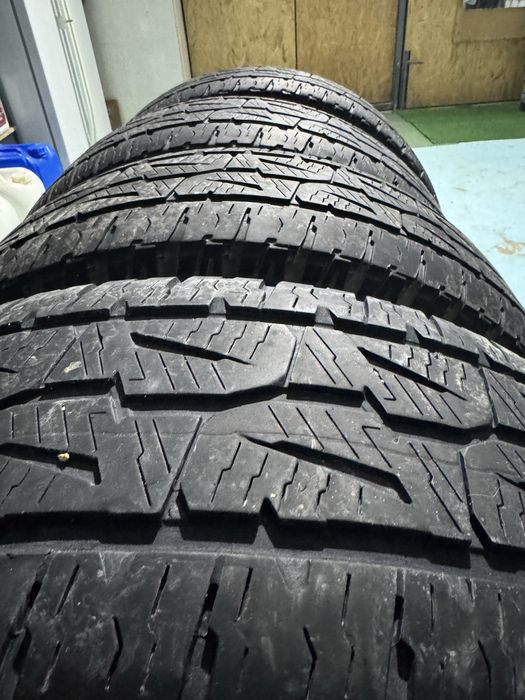 Продается шины 4 шт Бриджстоне