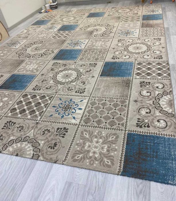 Ковер 2.5 × 3.5 м. Б/у
