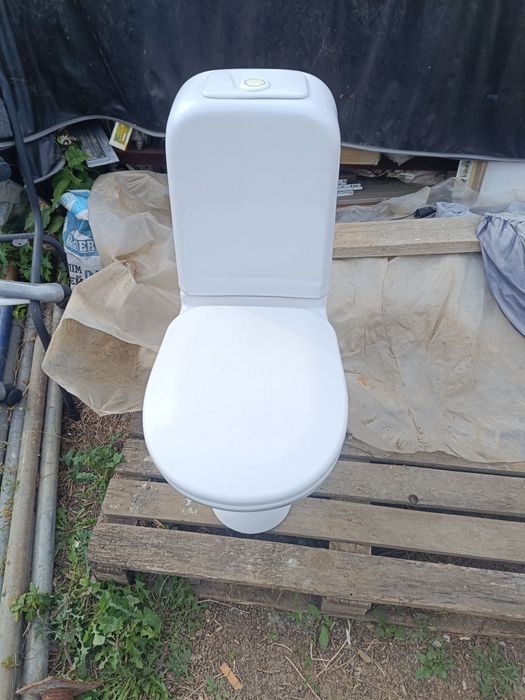 Продам унитаз б.у