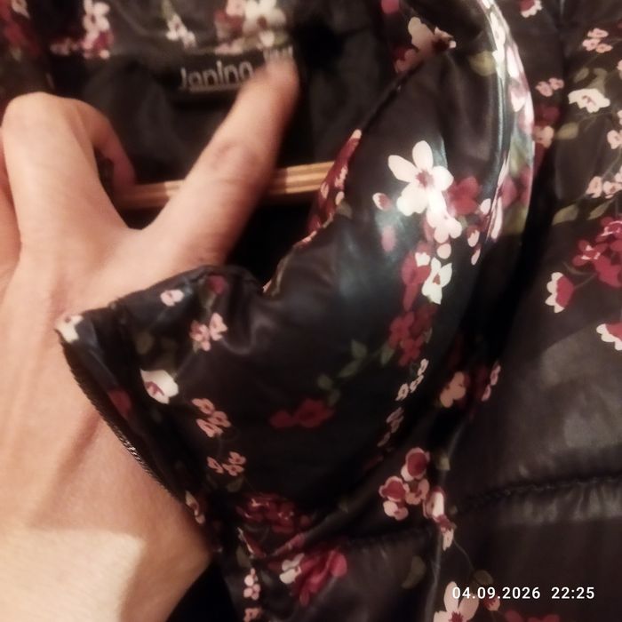 Женская Куртка ,зима теплая! Срочно!
