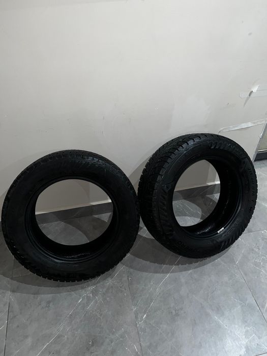 Продам комплект зимних шин. Торг