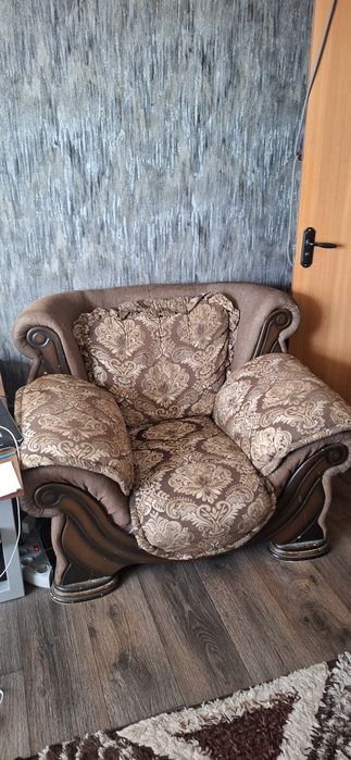 Мебель продам диван и 2 кресла