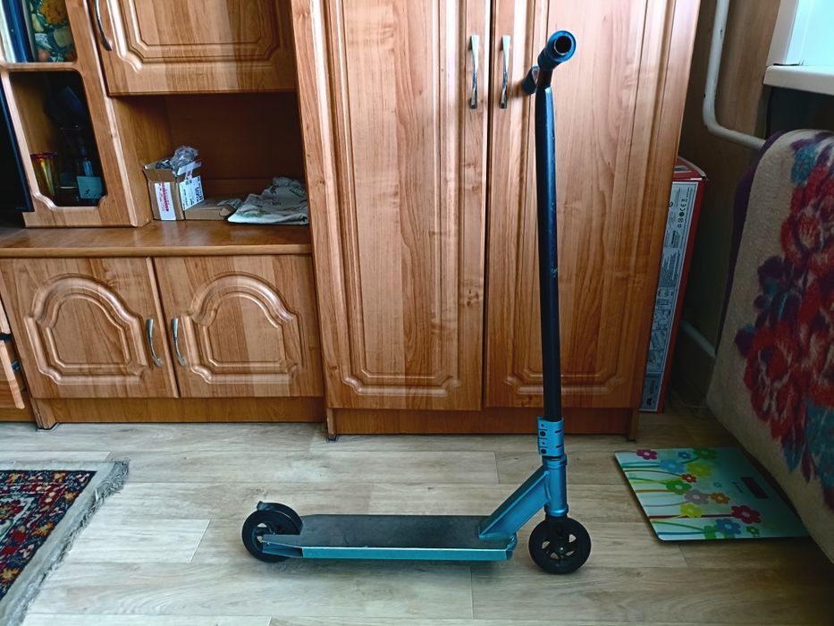 Продам трюковой самокат.