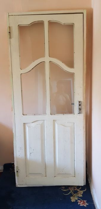 Двери межкомнатные дерево