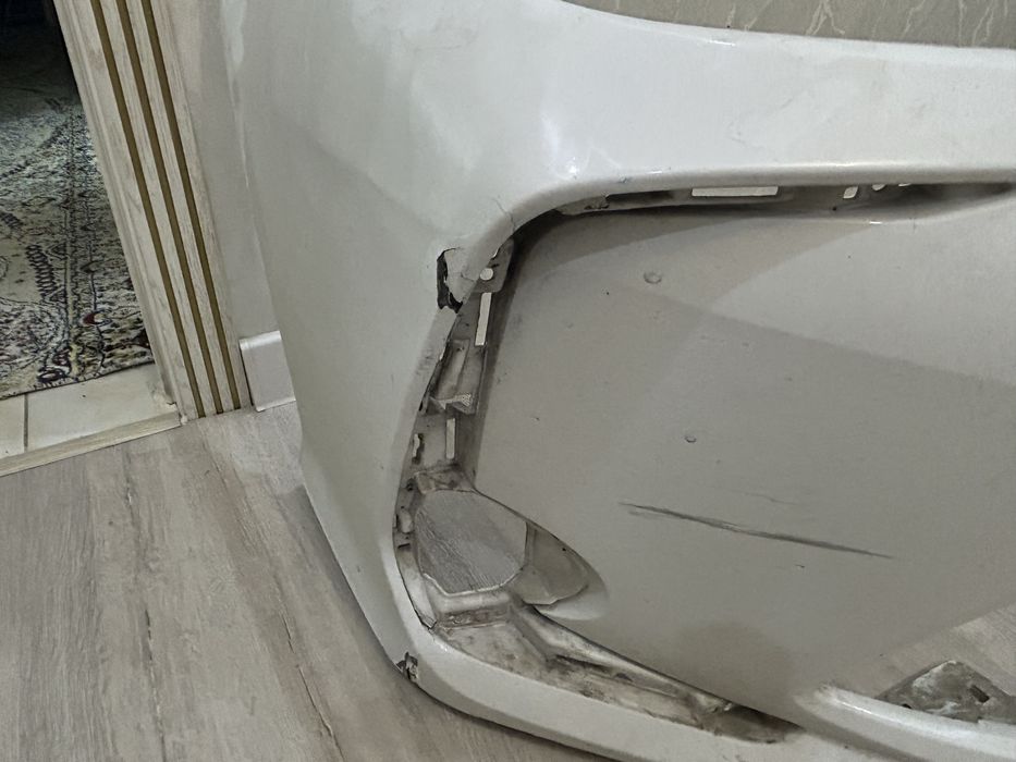 Бампер на toyota Corolla e210