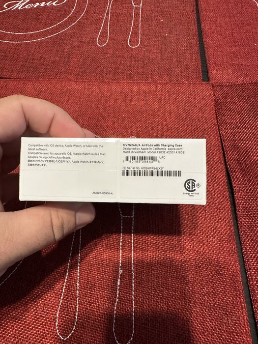 Apple Airpods (чисто нови)