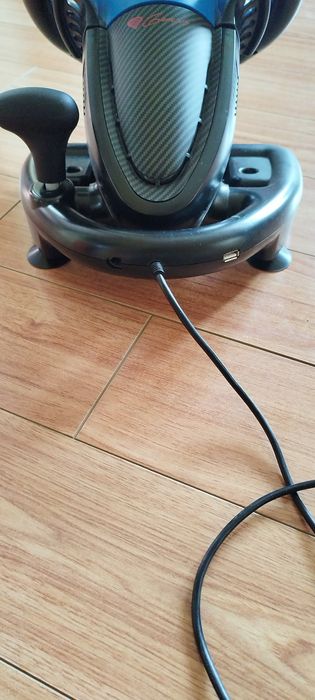 Vând volan genesis seaborg 350 racing wheel