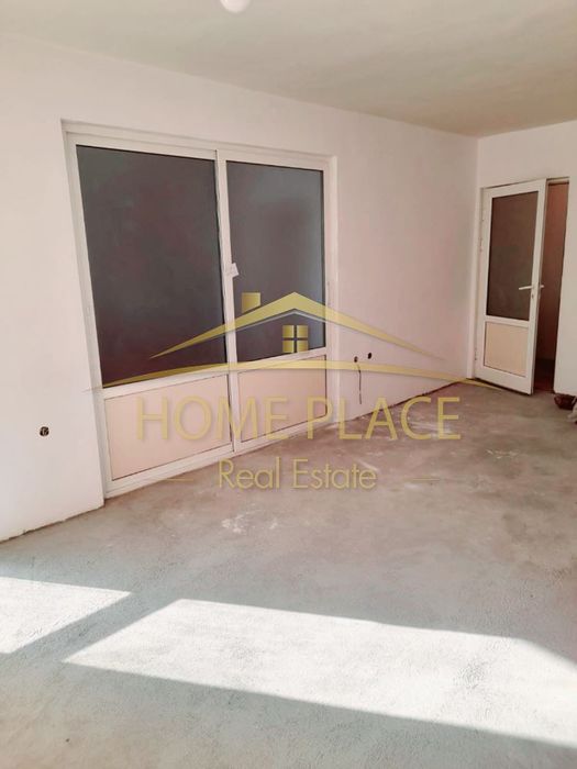 Четиристаен апартамент в кв.Аспарухово.