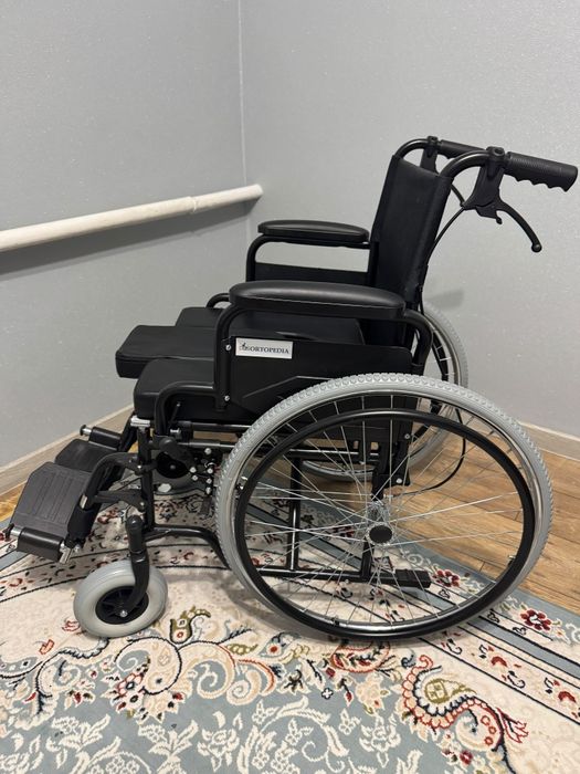 Коляска инвалидная с туалетом