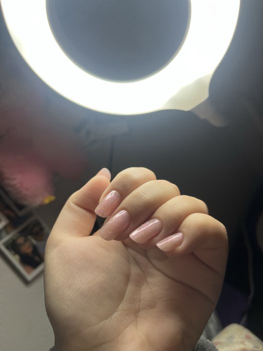 Unghii cu gel - se platesc doar consumabilele