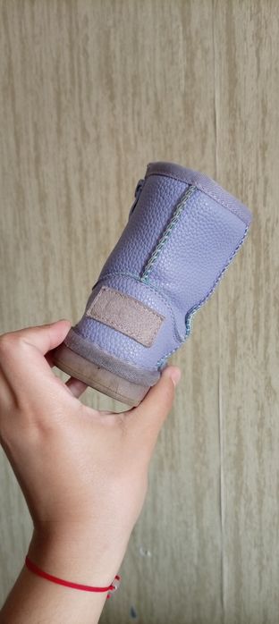 Продам сапоги для девочек