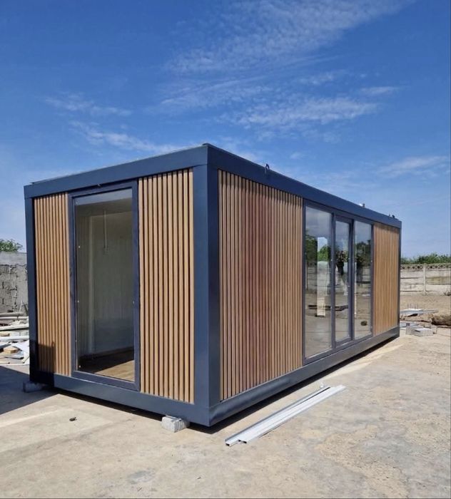 Vand containere pentru locuit