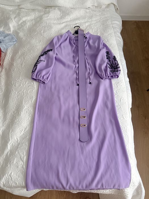 Продам платье с ремнем