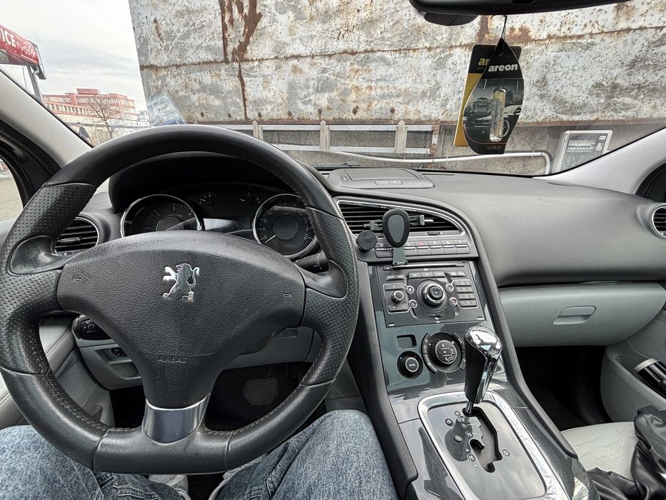 Peugeot 5008 automata 7 locuri