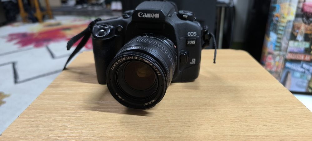 Vând Canon 30 V- Date