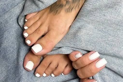 Маникюр и педикюр мужской и женской