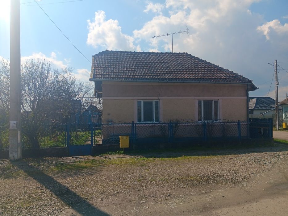 Vand casa 92 mp in comuna Lunca Muresului, jud. Alba, si teren intravilan 1471 mp