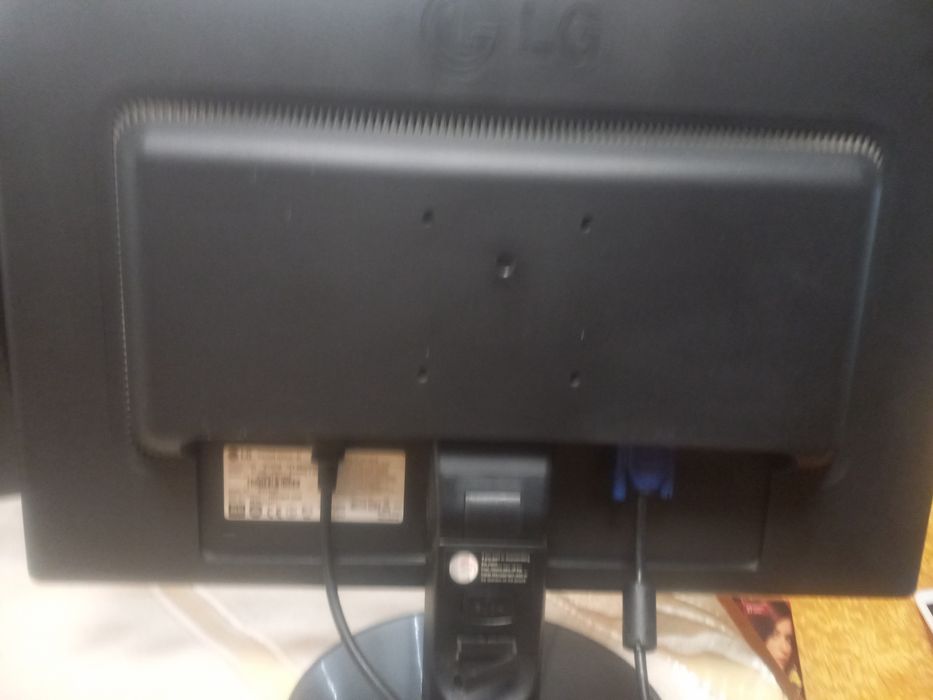 Монитор LG flatron