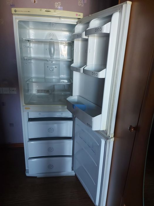Продам холодильник