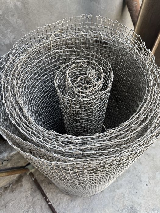 Продается сетка из нержавеющей проволоки