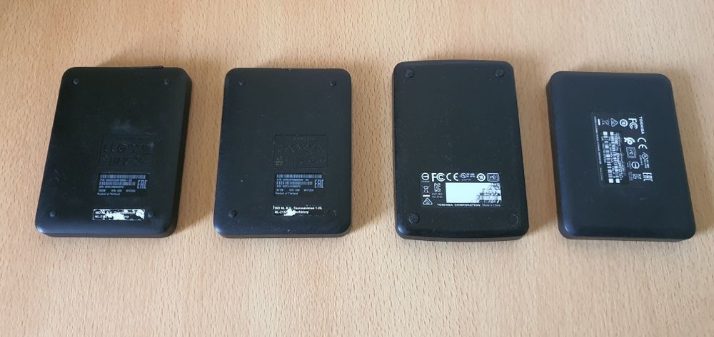 Vând hdd-uri externe de 1 și 2tb!