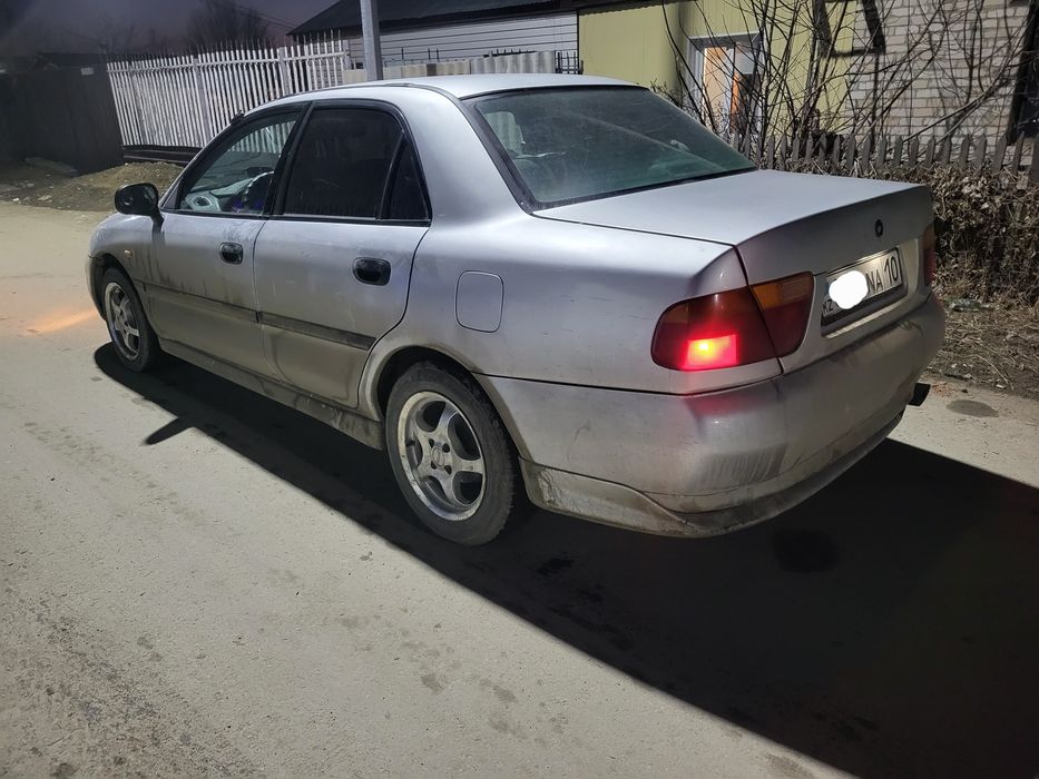 Продам Mitsubishi charisma 1.6 1997года