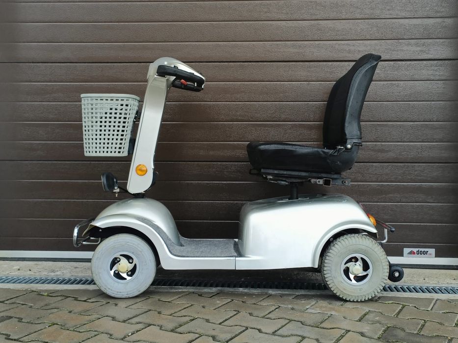 Carucior scuter scaun electric handicap carut tricicleta dizabilitati