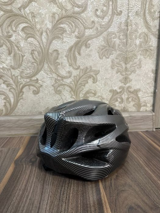 Продам шлем для езды