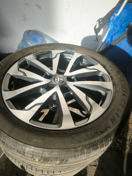 Джанти с гуми Тойота 18 цола