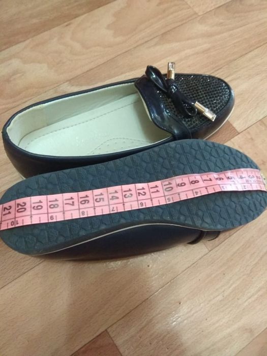 Продам обувь на девочку