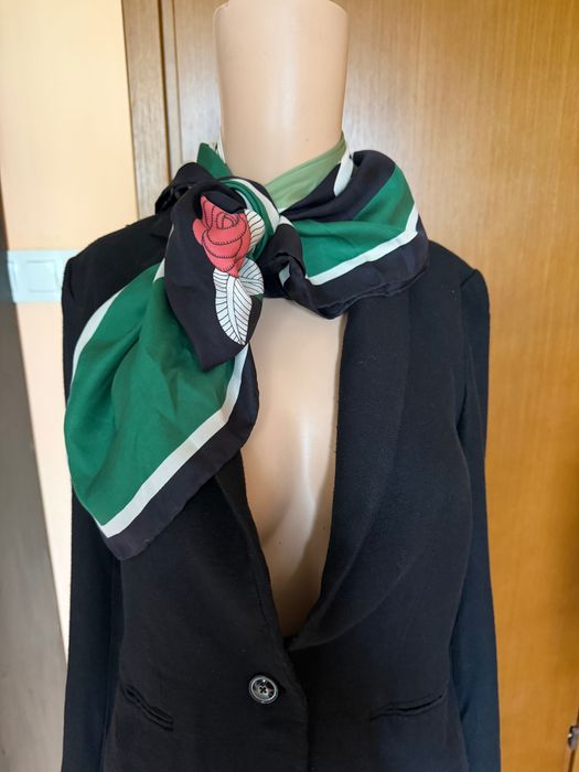 Копринен винтидж шал с уникален десен