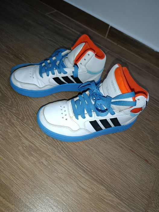 Adidași băieți mărimea 33