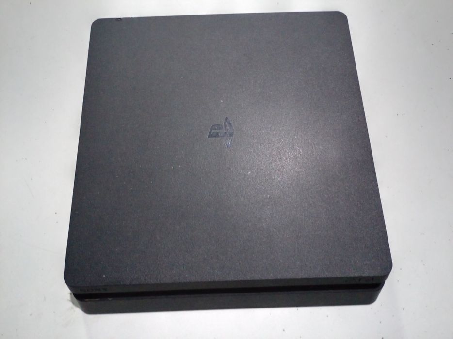 PlayStation 4 yahshi narxdan kelishtirib beriladi Dastavka faqat pocht