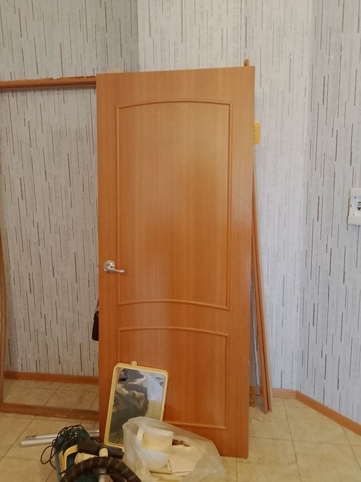 Двери и ламинат б/у