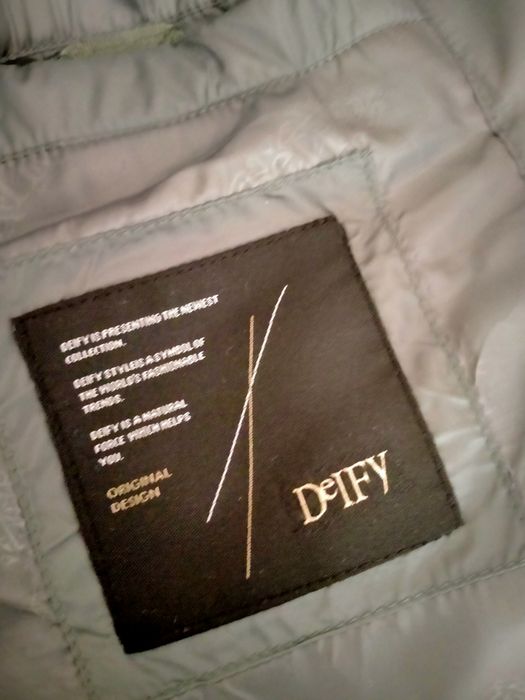 Продам куртку весна осень