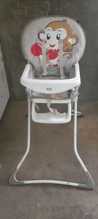 Стульчик для кормления малыша