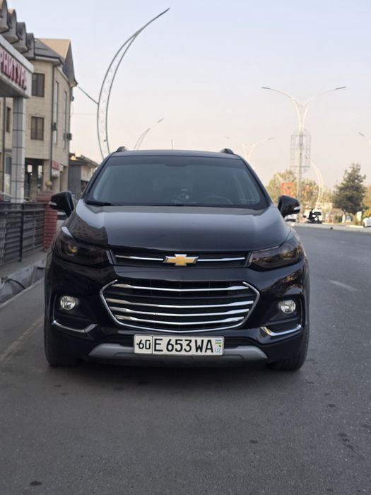 Chevrolet Tracker Premier сотилади