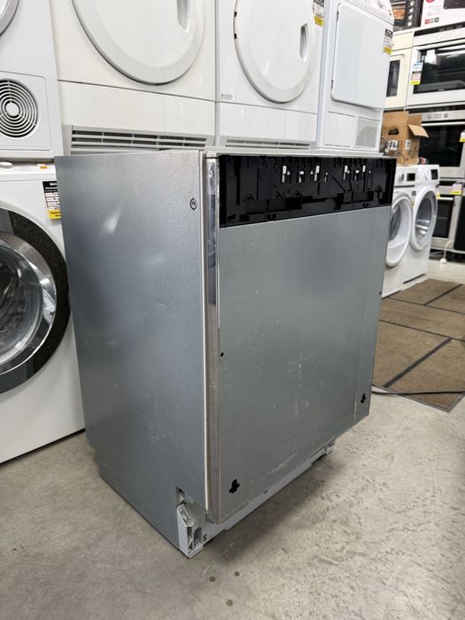 Съдомиялна машина SIEMENS с прожекция на времето