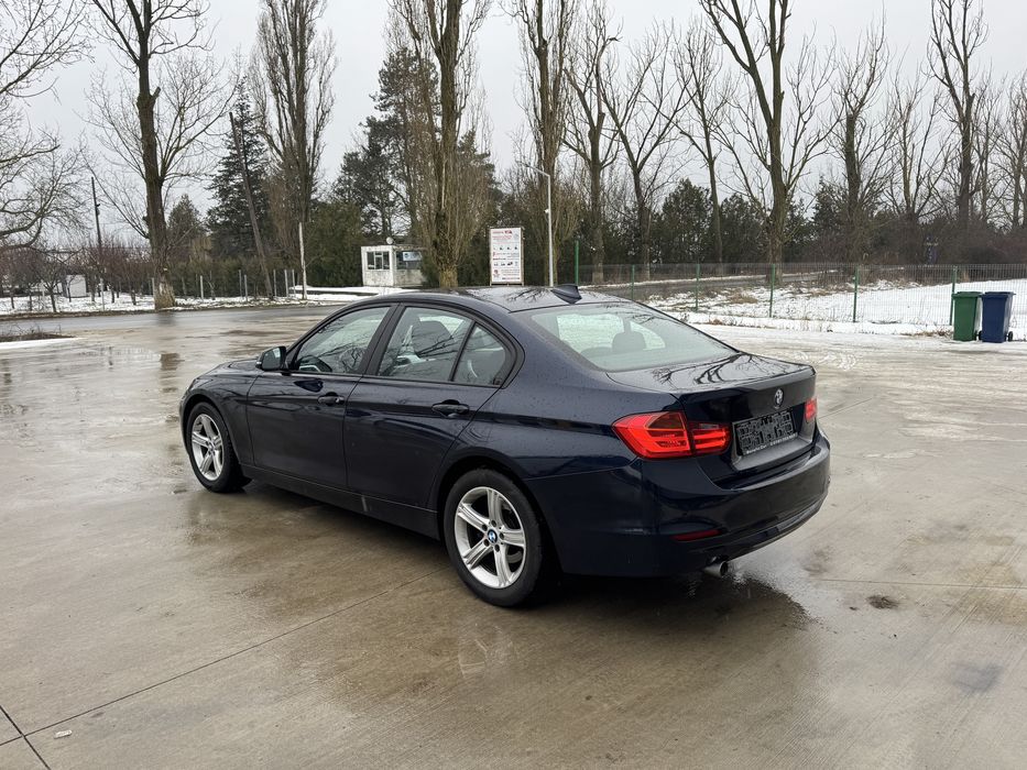 Bmw 2012 Faruri bi xenon/navigatie/senzori parcare/rate/garantie