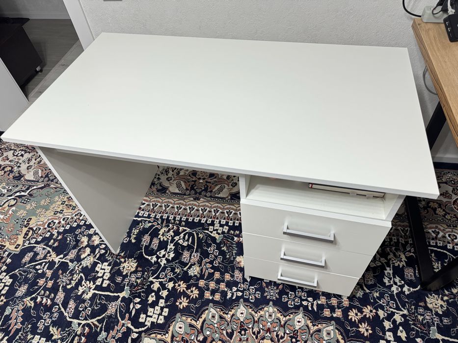 Стол письменный