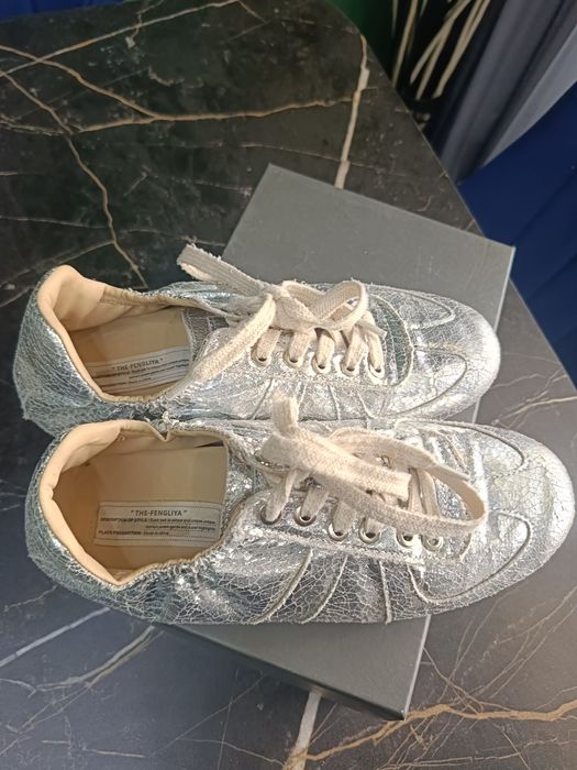 Продам крассовку женскую