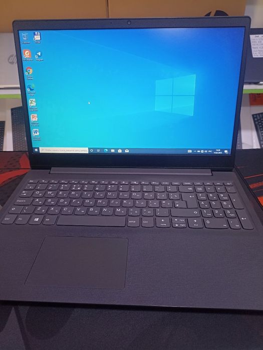 Noutbuk sotiladi shoshilinch