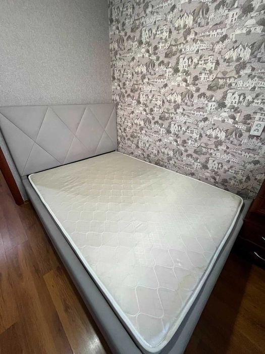 Кровати. 40.000 торг