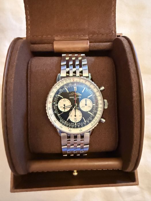 Breitling  Navitimer  B01, 43mm, an 2023, ultimul model