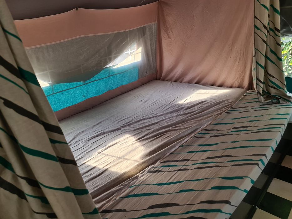 Vand remorca cu cort Jamet